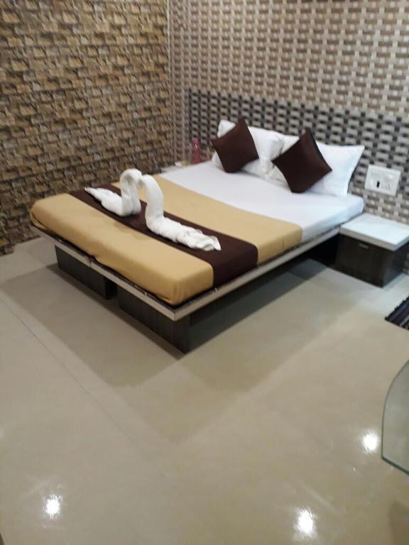 Hotel Relax Residency-Delux